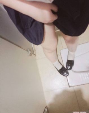 韩国三级高颜值电影_JVID性感写真